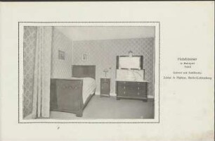 Hotelzimmer in Mahagoni. Detail