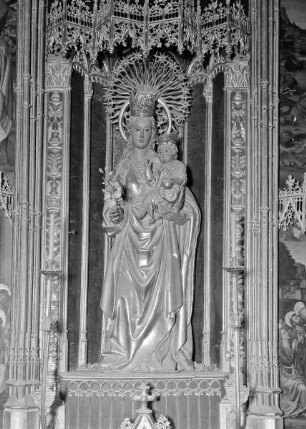 Hochaltar, Detail: Madonna