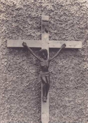 Kapelle. Altes Kruzifix aus Holz