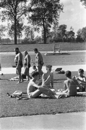 Spätsommertage im Rheinstrandbad Rappenwört.