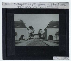 Berlin-Köpenick, Stellingdamm,Berlin-Köpenick, Siedlung Elsengrund : Blick durch heutigen Stellingdamm in Richtung Essenplatz