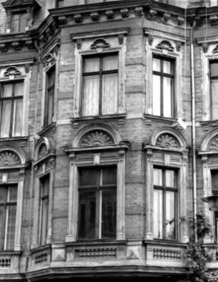 Görlitz-Altstadt, Augustastraße 4. Wohnhaus (um 1890). Erker