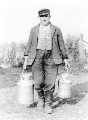 Porträt eines Genossenschaftsbauern der LPG Prötzel (Kr. Strausberg)