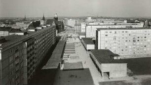 Karl-Marx-Stadt (Chemnitz). Blick vom Hochhaus über den Rosenhof