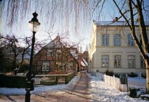 Heiligengeiststraße am Zusammenfluss von Stadtarm und Trave im Winter