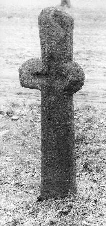 2 Steinkreuze; Dreieich, Im Haag (Hainer Weg)