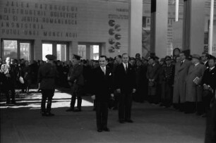 Bukarest: (stellvertr. Ministerpräsident und Außenminister) Prof. Mihai Antonescu beim Gottesdienst