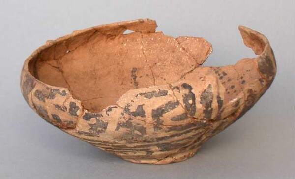 Clay bowl (fragmented)