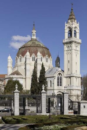 Iglesia de San Manuel y San Benito