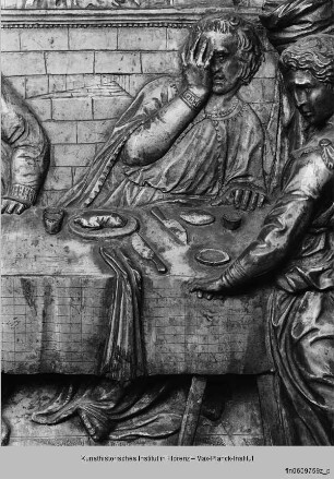 Taufbrunnen : Gastmahl des Herodes