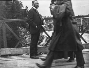Joseph Partsch : Joseph Partsch auf einer Brücke über den Göta ävl in Trollhättan