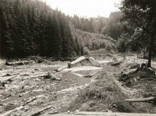 Unwetterkatastrophe im Osterzgebirge am 8./9. Juli 1927. Müglitztal bei Bärenhecke-Johnsbach mit Trümmern der Leglermühle