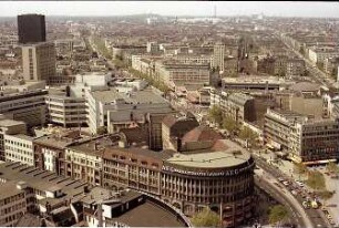 Berlin: Blick vom Aussichtsturm auf Kaiser Wilhelm Gedächtniskirche