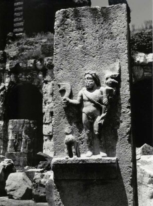 Santa Maria Vetere: Relief vor dem Amphi-Theater