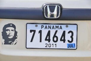 Autokennzeichen von Panama : Panamaisches Autokennzeichen mit Bild von Che Guevara, aufgenommen am 15. September 2011