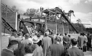 Inbetriebnahme des neuen Kieswerks der Ferma-Werke in Ettlingen bei Neuburgweier.