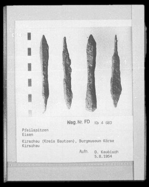 Pfeilspitzen : Vier Pfeilspitzen (Grabungsfunde aus dem Umfeld der Burg Körse). Eisen, geschmiedet. Schirgiswalde-Kirschau: Burgmuseum Kirschau