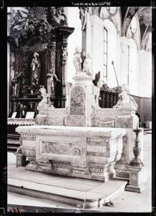 Klosterkirche; Kreuzaltar