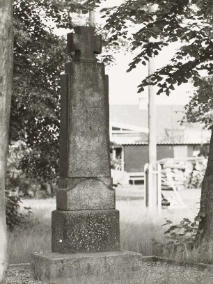 Denkmal für die Gefallenen des 1. Weltkrieges E. Gahner (gest. 1915) und O. Röhle (gest. 1916)