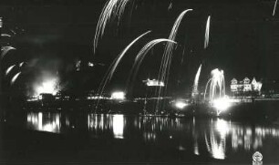 Rathen-Niederrathen. Elbfront bei Feuerwerk. Blick über die Elbe