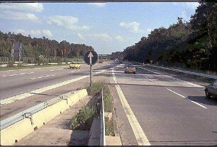 Ausfahrt aus Tangente Süd (Speyer Richtung Heilbronn) zu Hauptfahrbahn West (Mannheim Richtung Heilbronn)