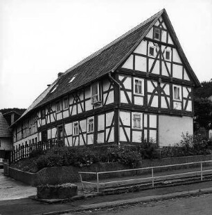 Neu-Eichenberg, Karlsbrunnenstraße 6