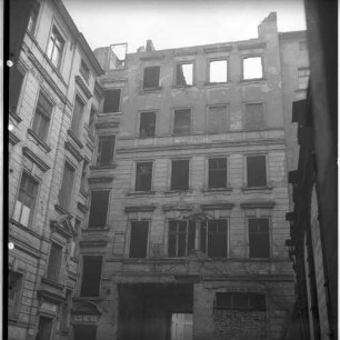 Negativ: Ruine, Bülowstraße 56, 1951