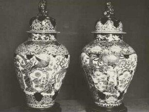Japanische Imari-Vasen
