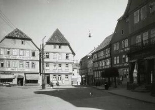 Schmalkalden : Schmalkalden. Wohnhäuser mit Laden und Gaststätte "Zum Bäsle", Lutherplatz 3/4. Straßenansicht