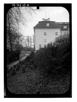 Berlin-Köpenick. Schloß (1677-1681; R. v. Langerfeld). Hofansicht (Teilansicht)