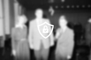 Amtseinführung: Hans-Peter Busch: Bürgerhaus: eine Frau und zwei Männer: im Hintergrund weitere Personen: 30. März 1984