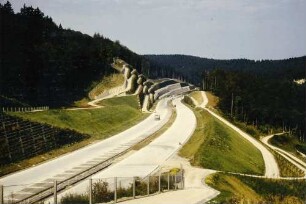 Albaufstieg, Trassierung Im Vordergrund der Burgbergdamm