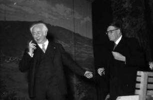 Hausen im Wiesental: Bundespräsident, zeigt mit Finger