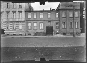 Potsdam, Yorckstraße 8. Wohnhaus (1722-1728; P. de Gayette). Straßenfront