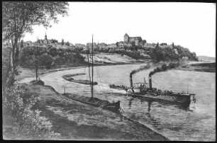 Belgern. Blick auf Belgern und die Elbe mit Schleppzug