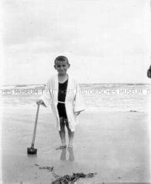 Seebad Heringsdorf, Junge am Strand