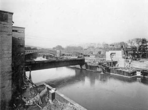 Bau der Staustufe Bad Cannstatt/Neckar