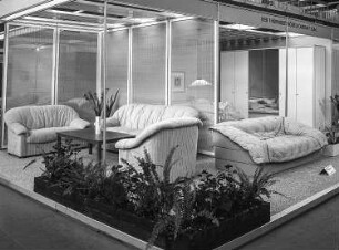 Sitzgruppe Ilm : Ausstellungskoje des VEB Thüringer Möbelkombinat Suhl mit Sitzgruppe "Ilm"
