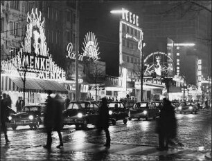 Hamburg. St. Pauli bei Nacht. Cafe Menke auf der Reeperbahn