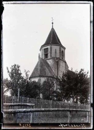 Kirche von Nordosten