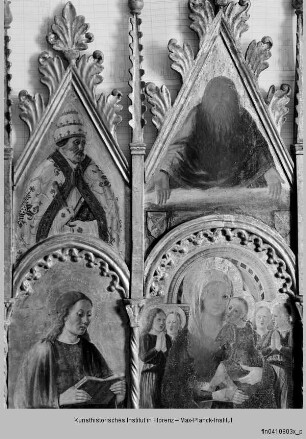 Thronende Madonna mti Kind umgeben von Heiligen