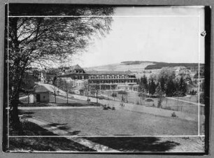 Vorm Kurhaus Brambach