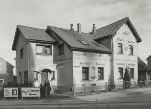Mügeln, Wohnhaus : Mügeln (Kreis Torgau-Oschatz), Wohnhaus, Dr. Friedrichs-Straße 65, um 1850, Straßenansicht