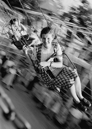 Perspektive und Mitziehen (Fotografische Technik und Stilmittel). Kettenkarussell