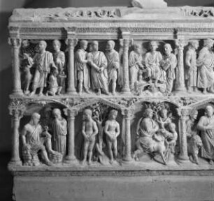 Sarkophag des Junius Bassus, Präfekt von Rom 