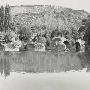 Jena-Burgau. Alte Saalebrücke (E. 15. Jh., Zerstörung 1945). Ansicht vom linken Ufer gegen den Johannisberg