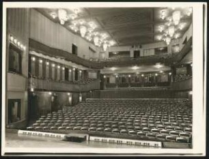 Schauspielhaus, Hannover: Ansicht Zuschauerraum und Proszenium