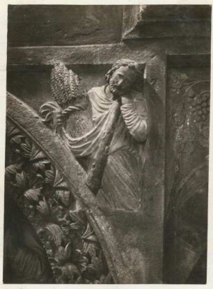 Lettner, Brüstungsreliefs, Figur Kains