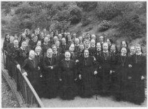 Gruppenaufnahme von Nonnen (Altersgruppe 18-21)