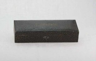 Handschuh-Kästchen aus Holz, lederbezogen
